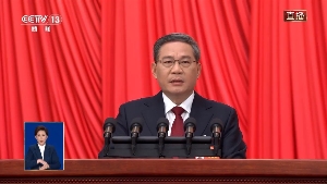 强化生态环境保护治理，推动发展方式绿色转型新举措