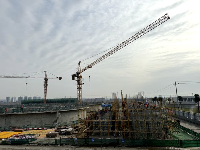 污水处理厂三期工程进度加速，构筑物主体基本完工